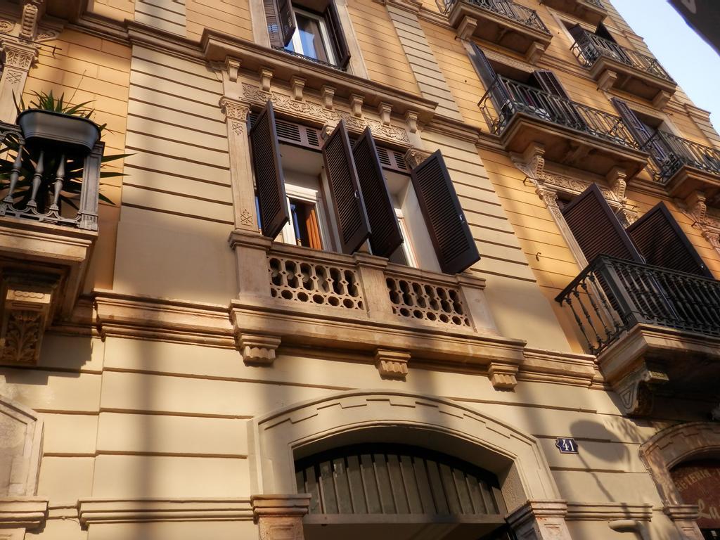 Barcelona Central Garden Hostal — Fotos 1